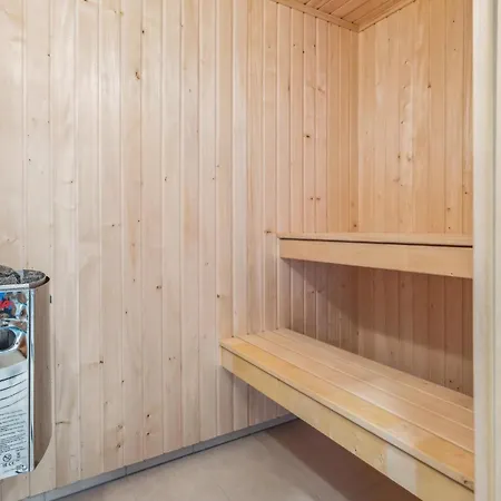 Aqua 242 * 克拉科夫西